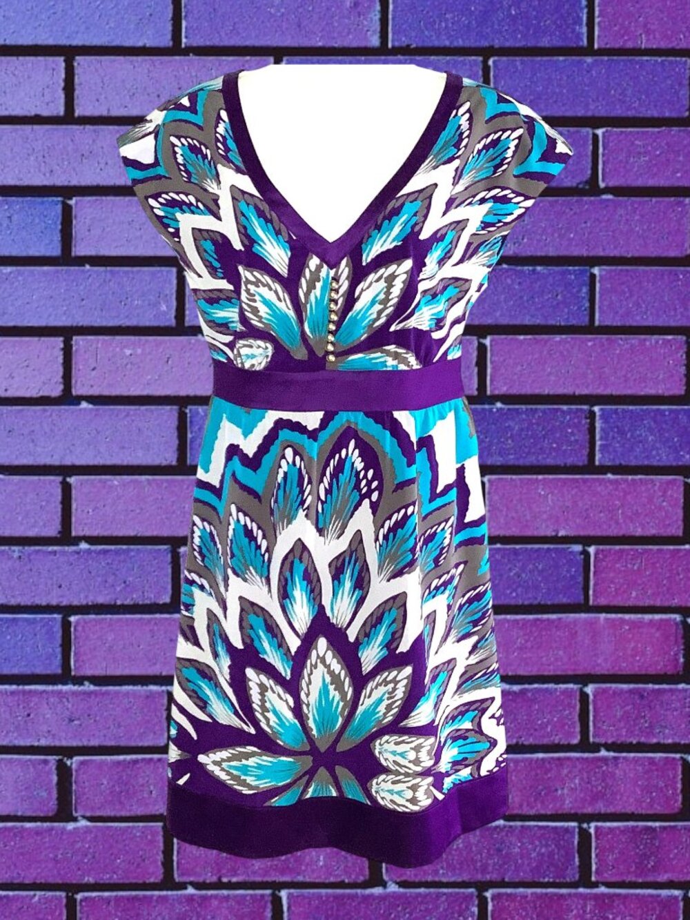 Gianni Bini Dress Boho Purple Aqua Blue White Tan Size 4 Paisley V-Neck Bohemian